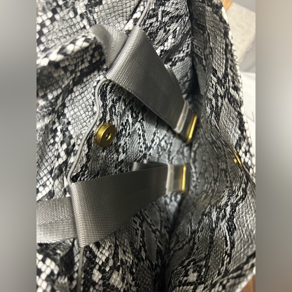 Fawn design original diaper bag limited edition colourway - Picture 9 of 11